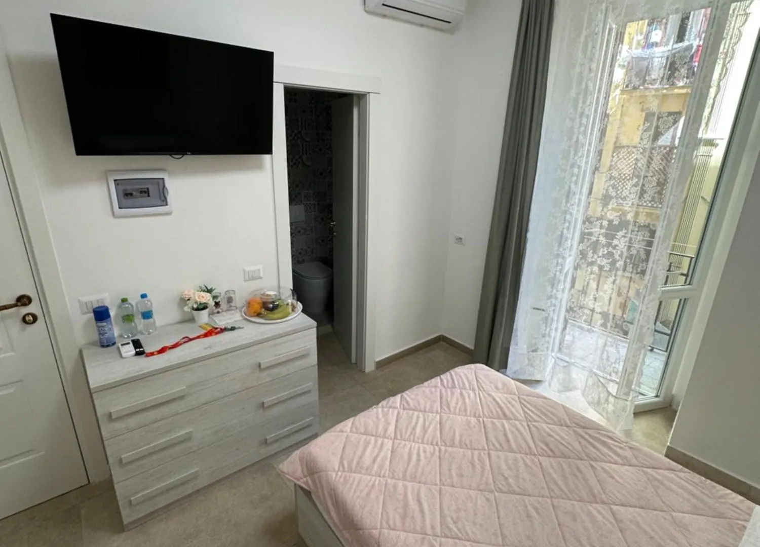 Guest house Youroominrome