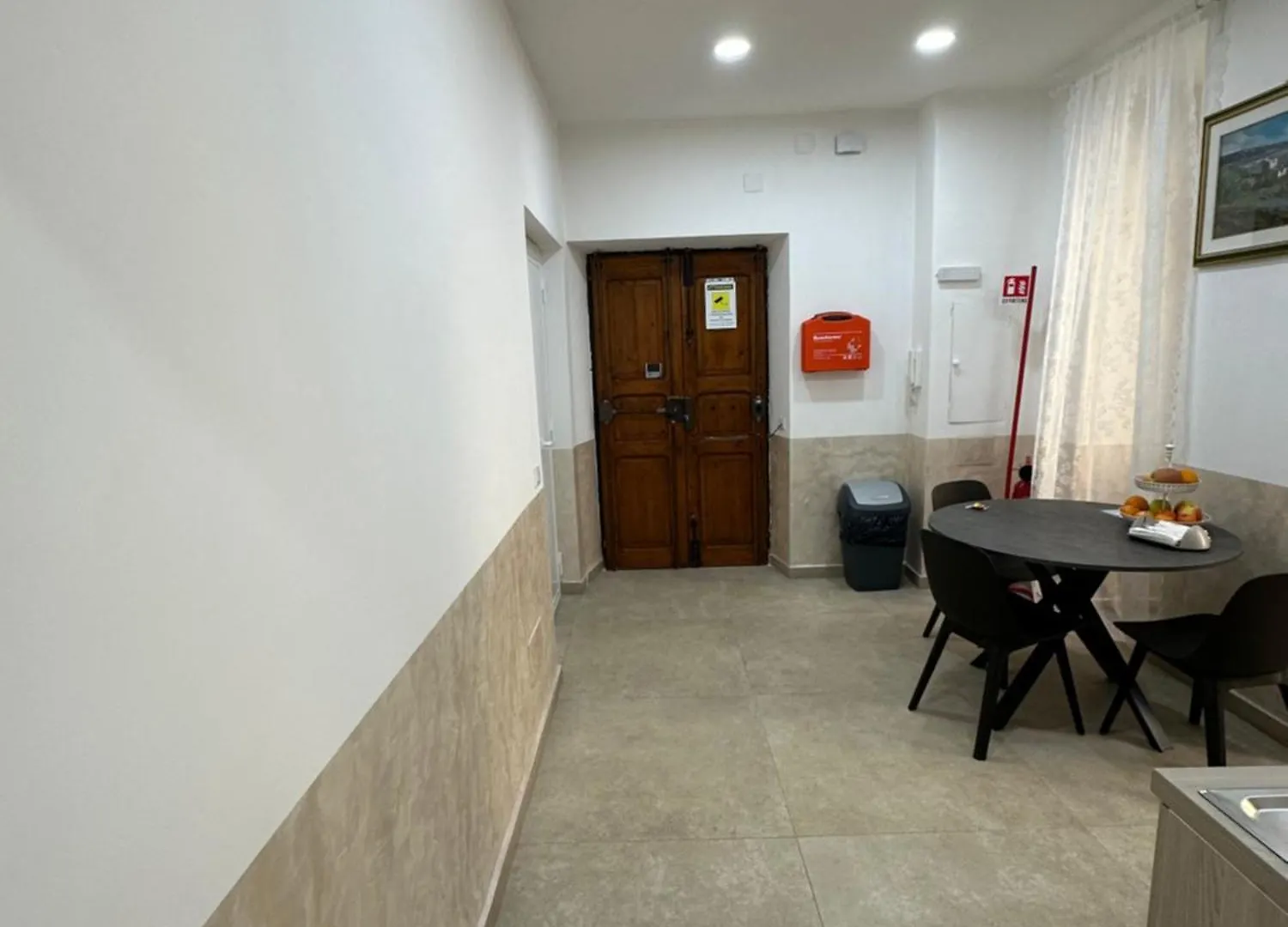 Guest house Youroominrome Italy