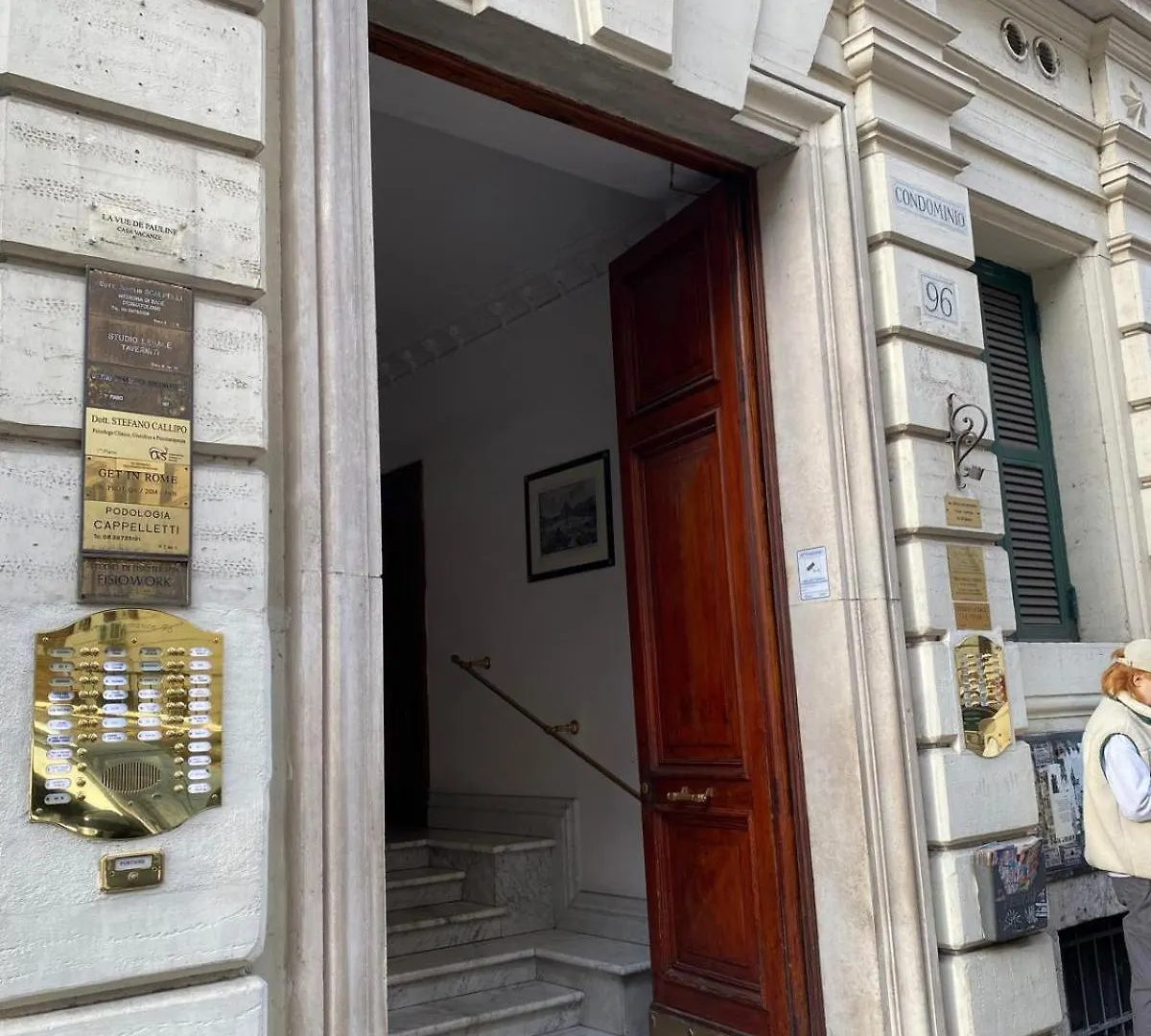 Guest house Youroominrome Italy